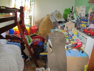 get rid of the clutter Image by Bill Longshaw @ FreeDigitalPhotos.net