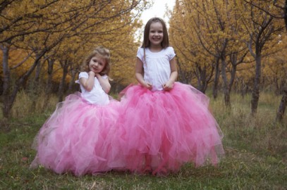 Girls in pink tutus